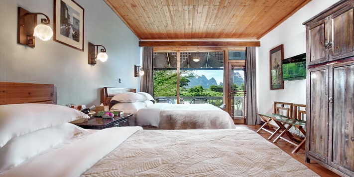 Yangshuo Mountain Retreat riverside guestroom.