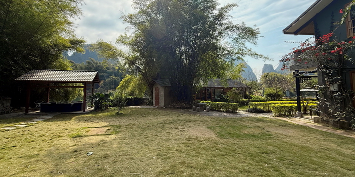 Yulong River view from Yangshuo Mountain Retreat is best among Yangshuo hotels.